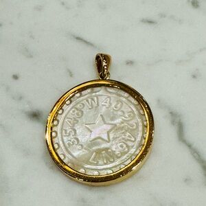 ✨ Asha Charm Mother-of-Pearl Medallion Pendant – Gold Tone ✨